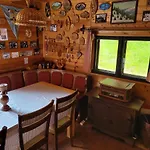 Srub Na Svahu Sjezdovky V Radvanicich شاليه Radvanice (Hradec Kralove)