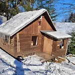 Alpehytte Srub Na Svahu Sjezdovky V Radvanicich