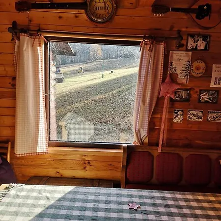Chalet Srub Na Svahu Sjezdovky V Radvanicích *