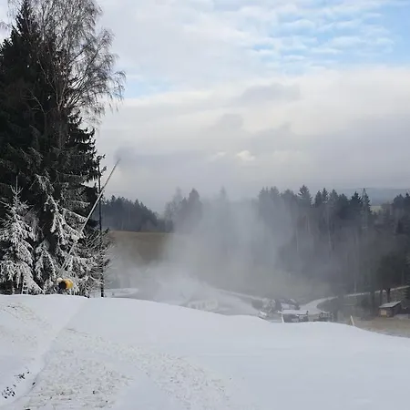 Srub Na Svahu Sjezdovky V Radvanicích Radvanice (Hradec Kralove)