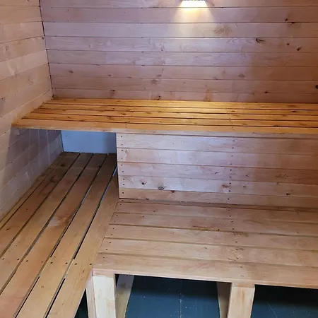 Chalet Srub Na Svahu Sjezdovky V Radvanicich *