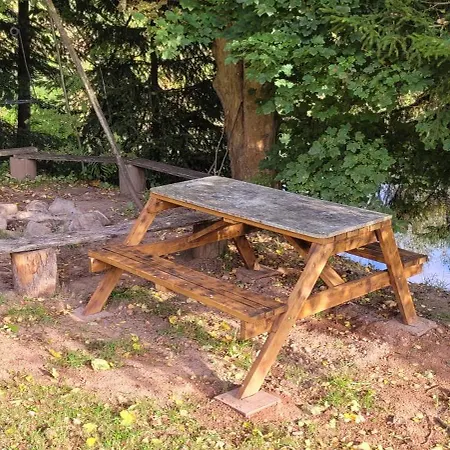 Srub Na Svahu Sjezdovky V Radvanicich