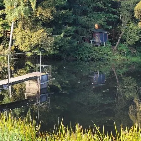 Srub Na Svahu Sjezdovky V Radvanicich